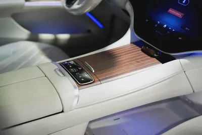 Mercedes-Benz EQS 580 4MATIC Edition 1 2023 | GCC Specs | Pristine Condition-9
