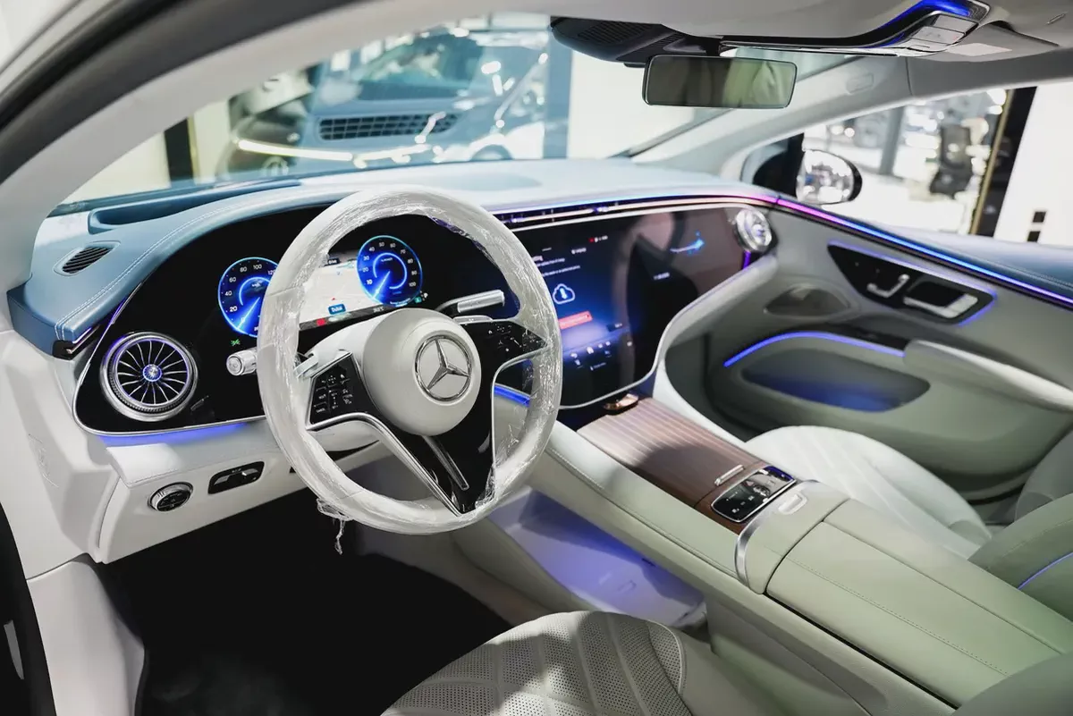 Mercedes-Benz EQS 580 4MATIC Edition 1 2023 | GCC Specs | Pristine Condition-10-10