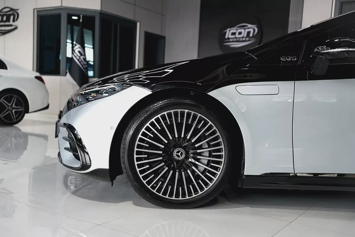 Mercedes-Benz EQS 580 4MATIC Edition 1 2023 | GCC Specs | Pristine Condition-4-4