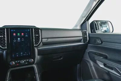 Ford Everst-XLT-GCC-Full Service History - Dealer Warranty  Service Package-Low Mileage-10