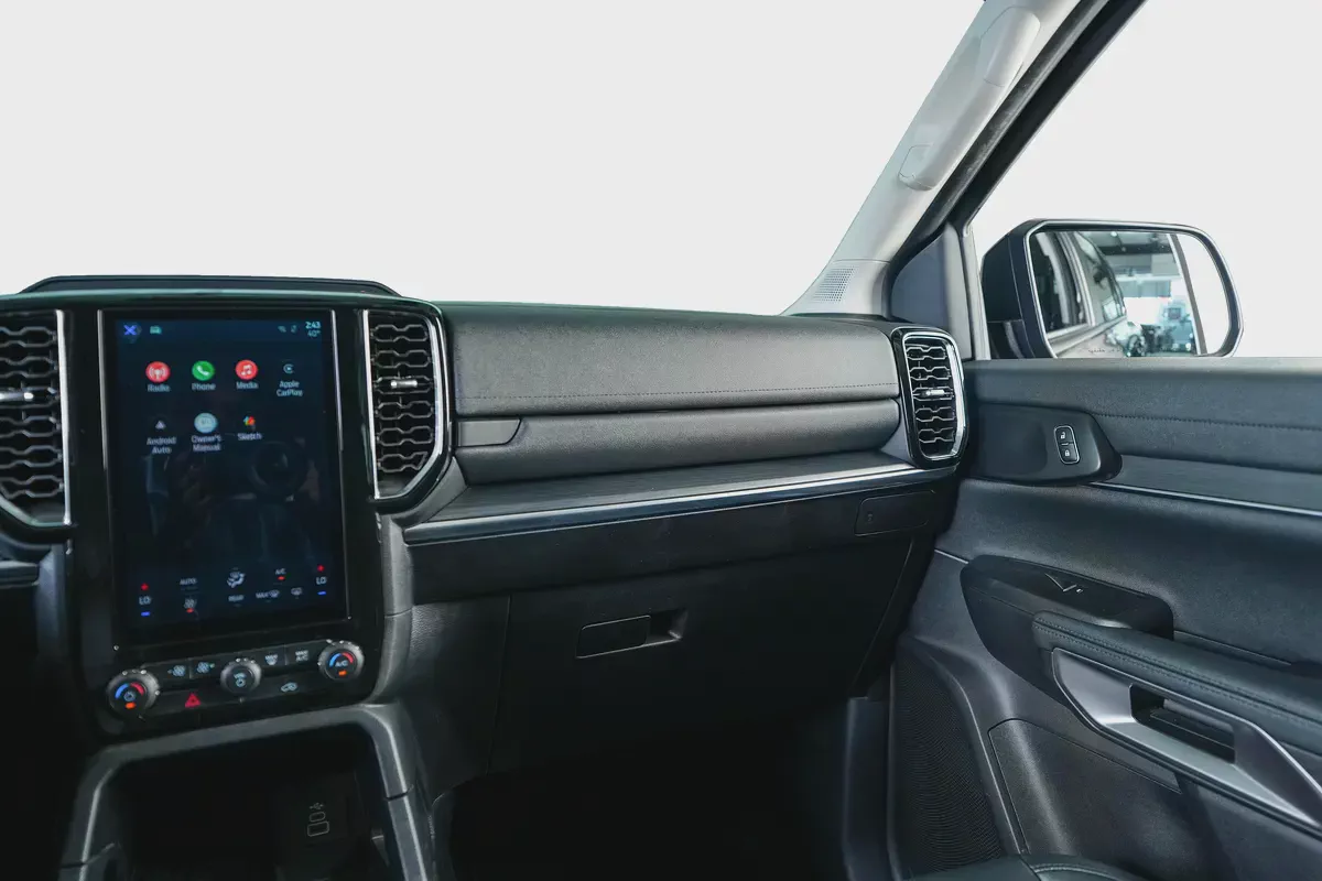 Ford Everst-XLT-GCC-Full Service History - Dealer Warranty  Service Package-Low Mileage-10-10