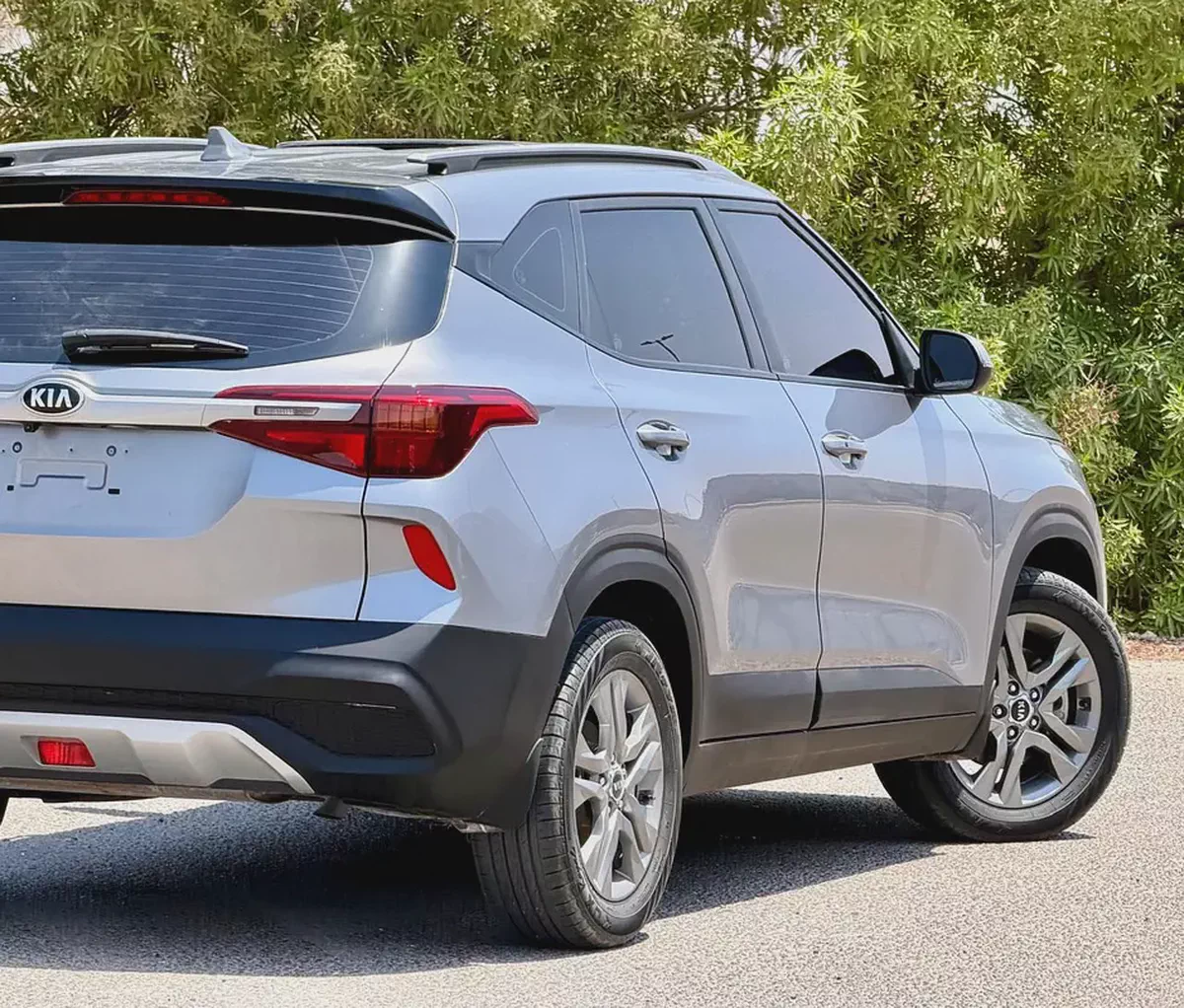 740-Monthly l GCC l Sunroof, Full Option I Accident Free-13-13
