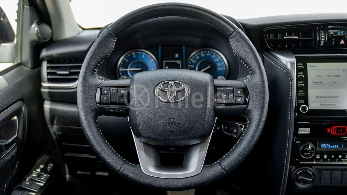 Toyota Fortuner TOYOTA FORTUNER-15-0