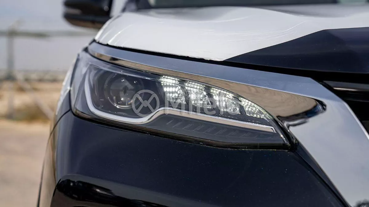 Toyota Fortuner TOYOTA FORTUNER-3-0