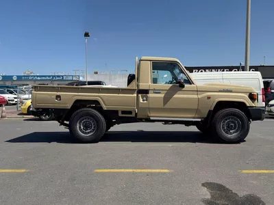 Toyota Land Cruiser Pick Up LC79 single cabina 4,0L  Automatic model 2026 Basic Oman Spec-9