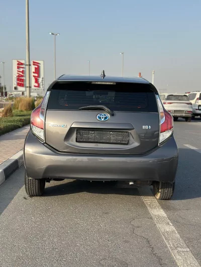 Toyota Prius+ Hybrid C Two-3