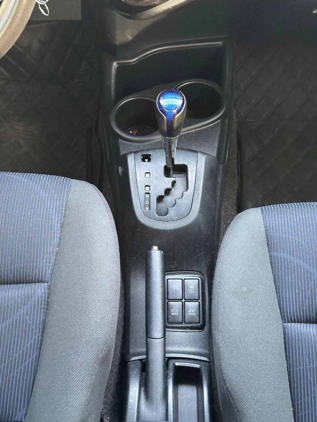 Toyota Prius+ Hybrid C Two-11-0