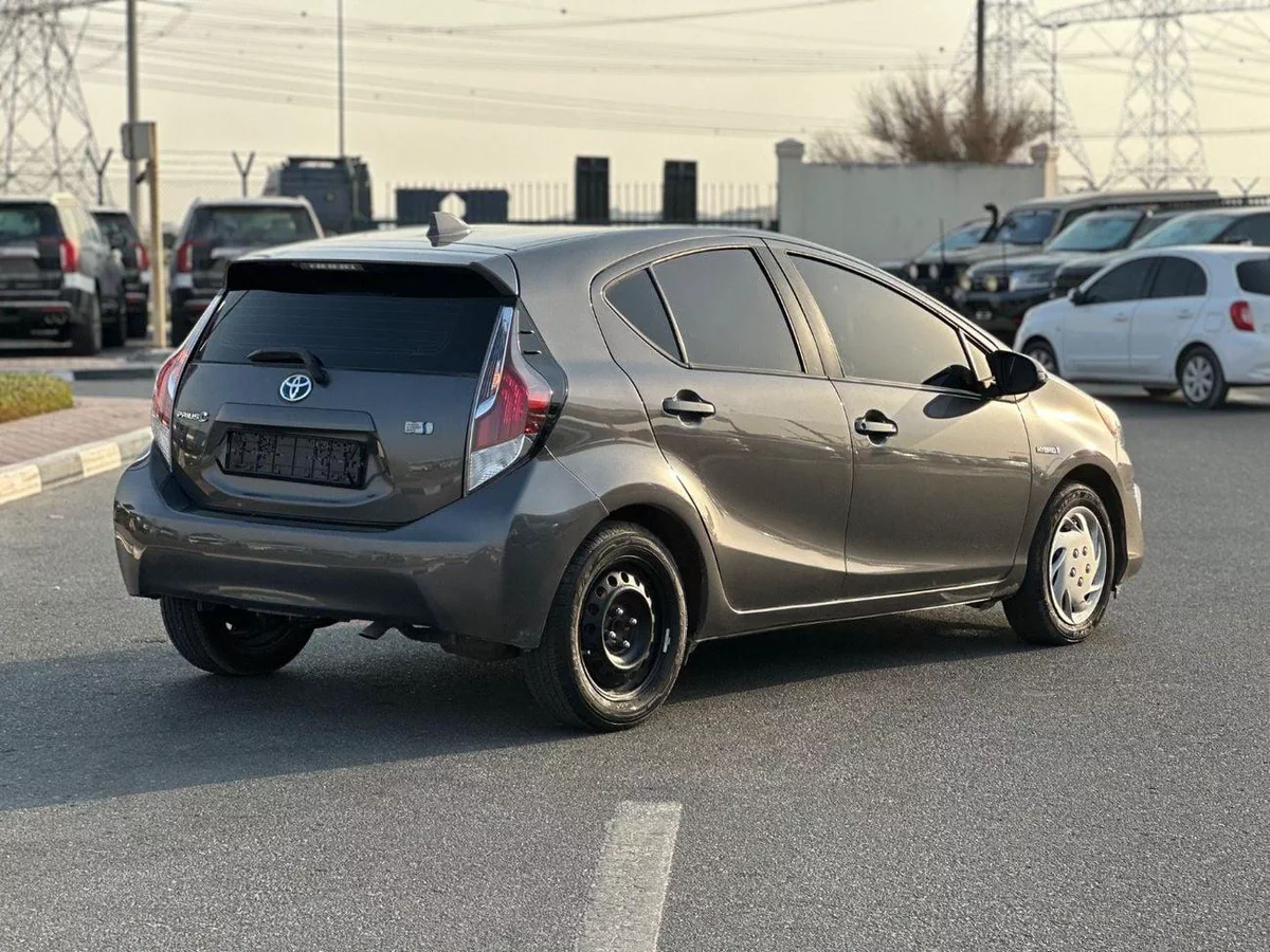 Toyota Prius+ Hybrid C Two-13-0
