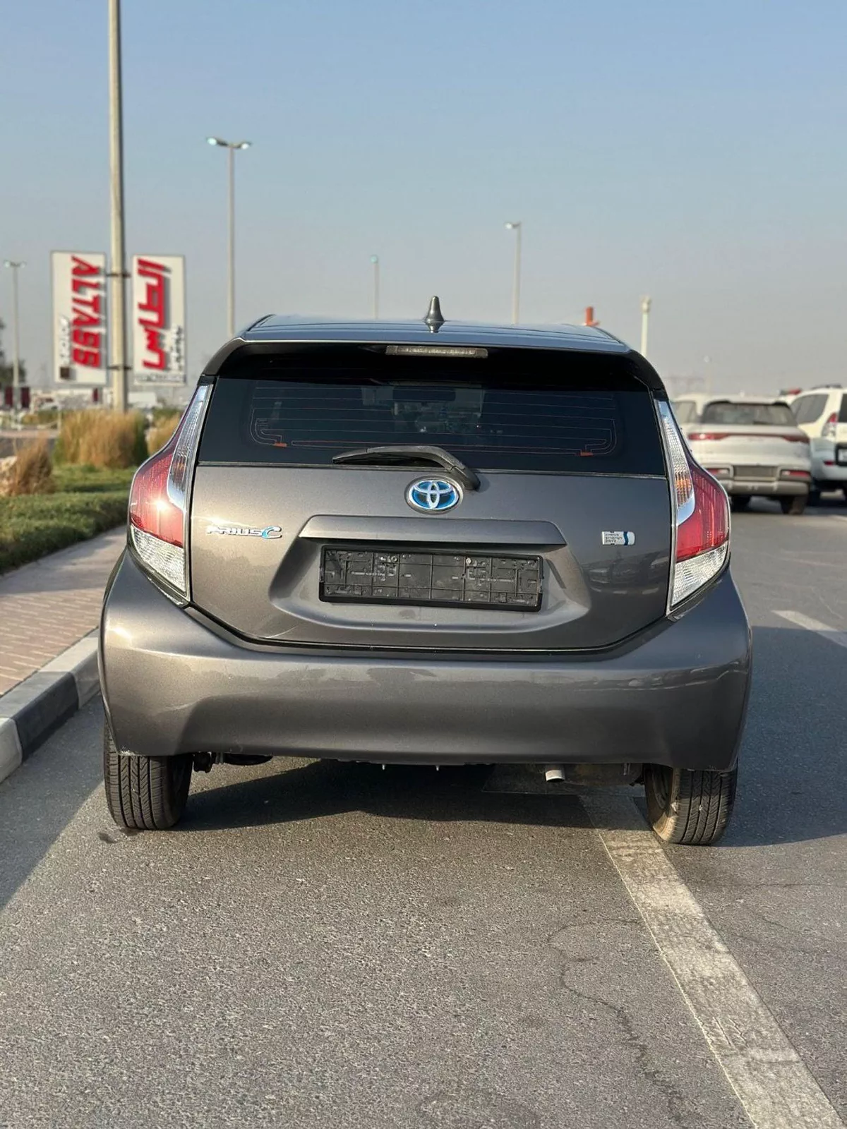 Toyota Prius+ Hybrid C Two-3-0