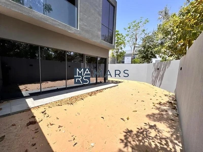 Spacious, Luxury, Brand New 3 Bedroom Corner Townhouse with Close Kitchen Available For Rent-9