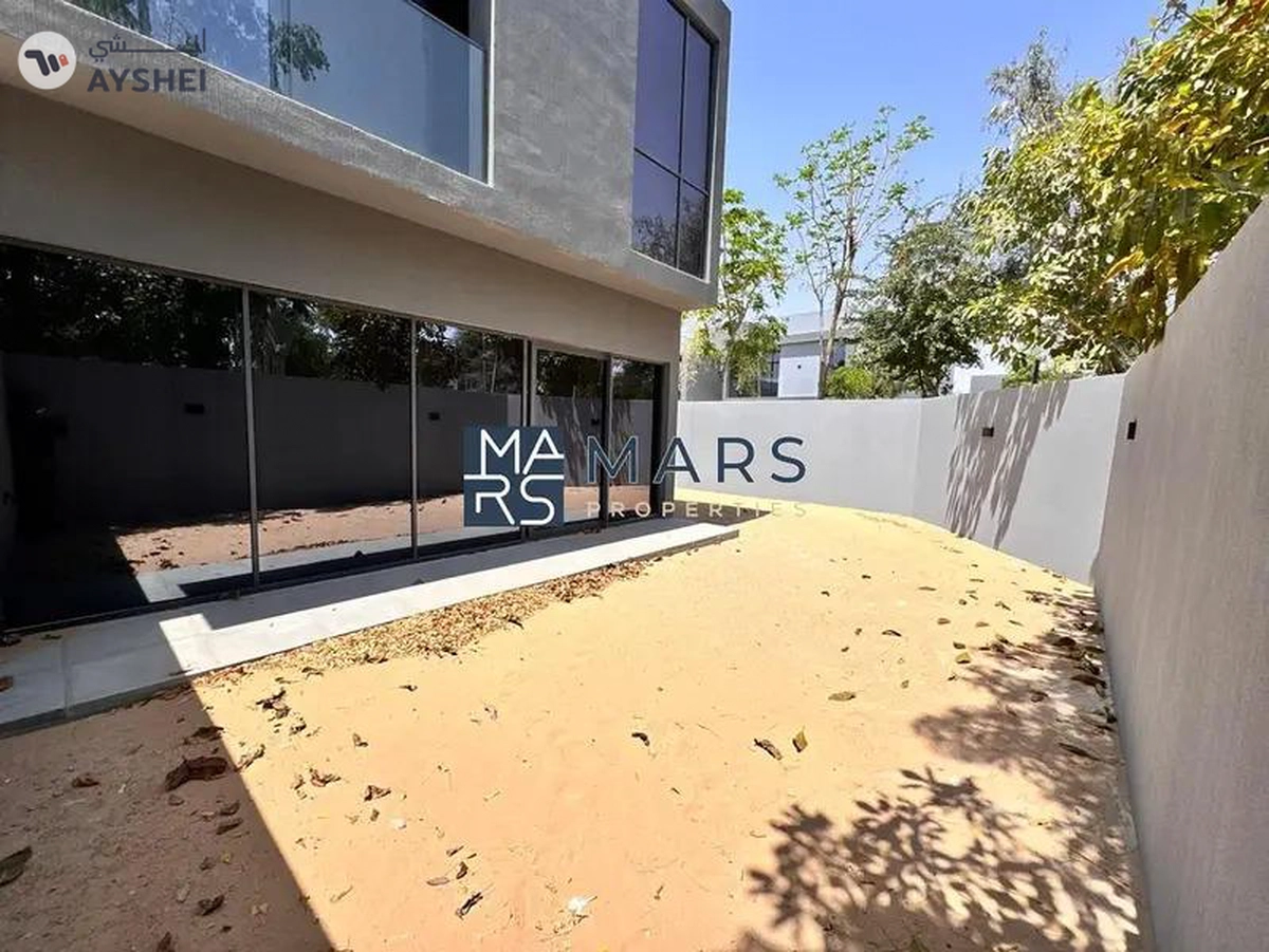 Spacious, Luxury, Brand New 3 Bedroom Corner Townhouse with Close Kitchen Available For Rent-9-9