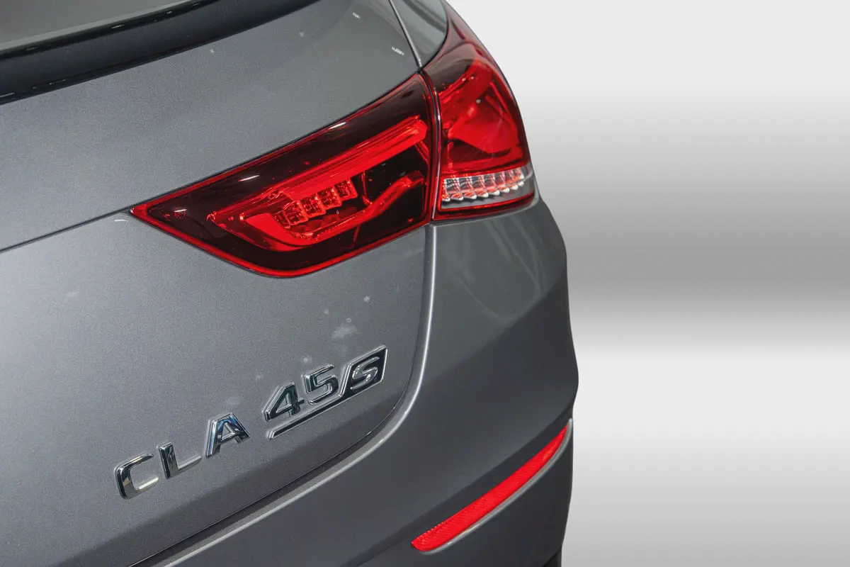 0% Downpayment | Mercedes-Benz Agency Warranty Until 2028 | AED 3,091 P/M-8-8