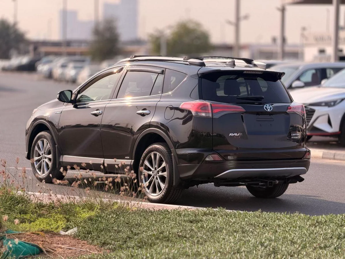 Toyota RAV4 VXR Hybrid Limited 2.5L full option-13-0