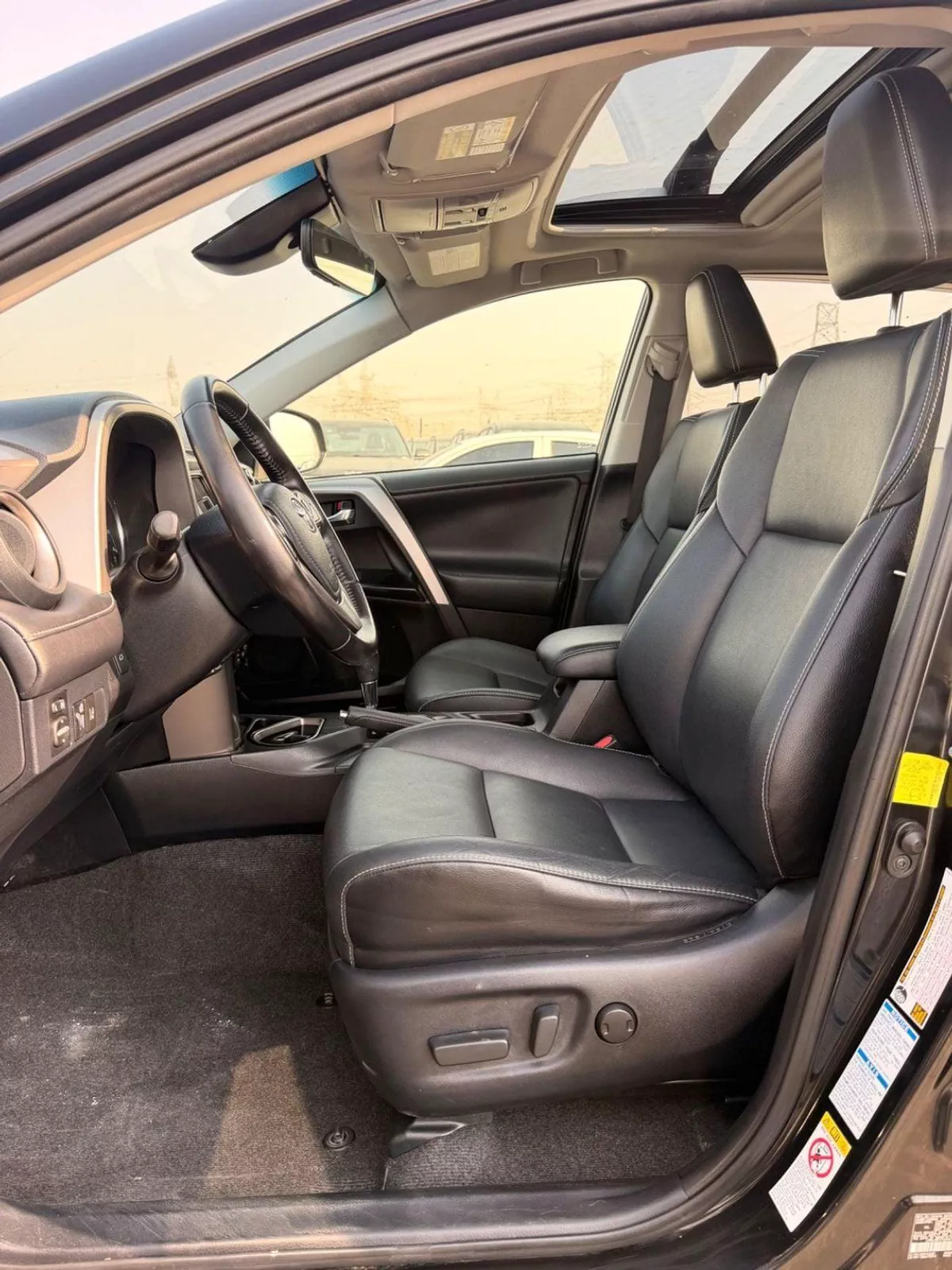 Toyota RAV4 VXR Hybrid Limited 2.5L full option-6-0