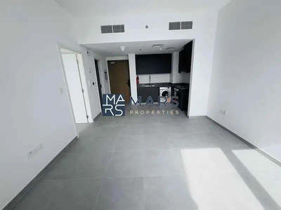 "One-Bedroom Apartment for Rent in Tiraz Building – AED 53K"-5