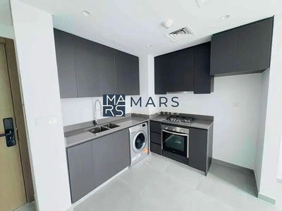 "One-Bedroom Apartment for Rent in Tiraz Building – AED 53K"-6