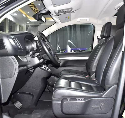 Opel Zafira Life ( 2023 Model ) in Black Color GCC Specs-6
