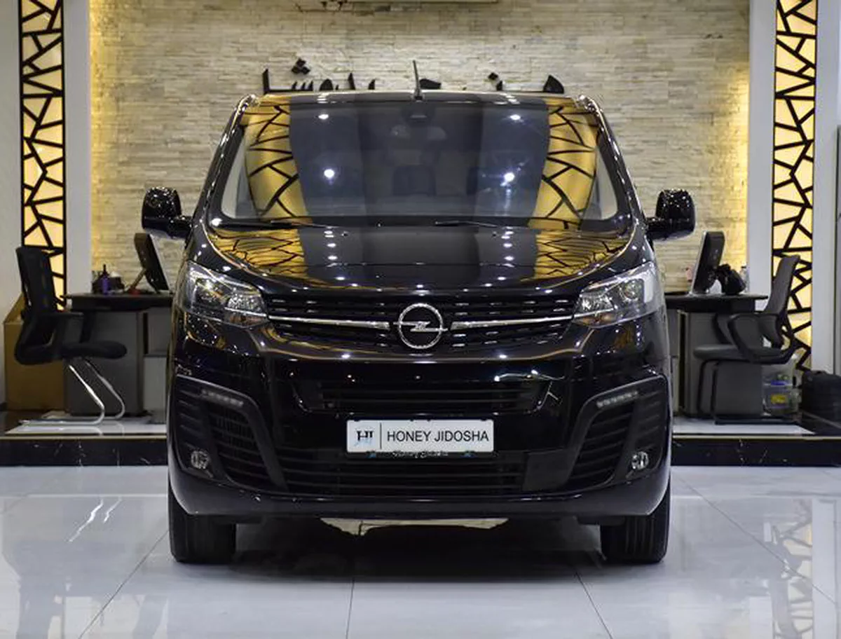 Opel Zafira Life ( 2023 Model ) in Black Color GCC Specs