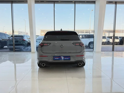 فولكسفاغن جولف جي تي اي رمادي / رمادي خليجي 2026 Volkswagen Golf GTI P2 GCC Specs-5