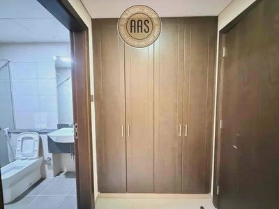 ELEGANT & SPACIOUS 2BHK ALL AMENITIES NEXT TO METRO PARKING-2