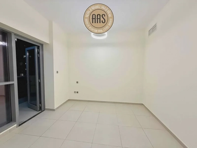 ELEGANT & SPACIOUS 2BHK ALL AMENITIES NEXT TO METRO PARKING-8