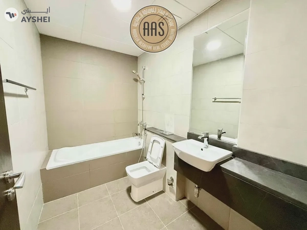ELEGANT & SPACIOUS 2BHK ALL AMENITIES NEXT TO METRO PARKING