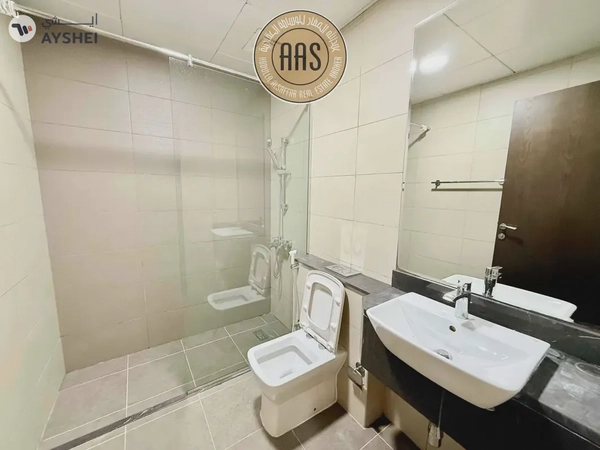 ELEGANT & SPACIOUS 2BHK ALL AMENITIES NEXT TO METRO PARKING