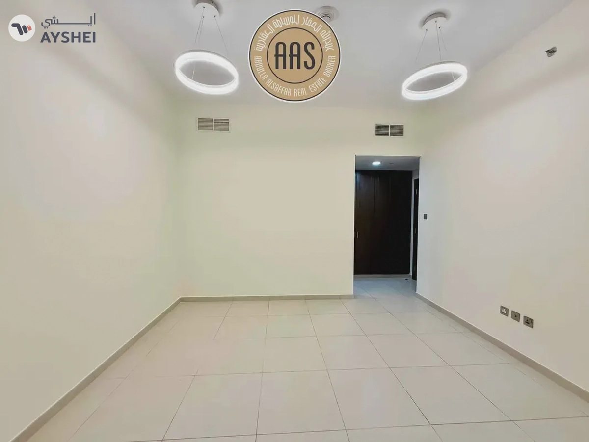 ELEGANT & SPACIOUS 2BHK ALL AMENITIES NEXT TO METRO PARKING-7-7