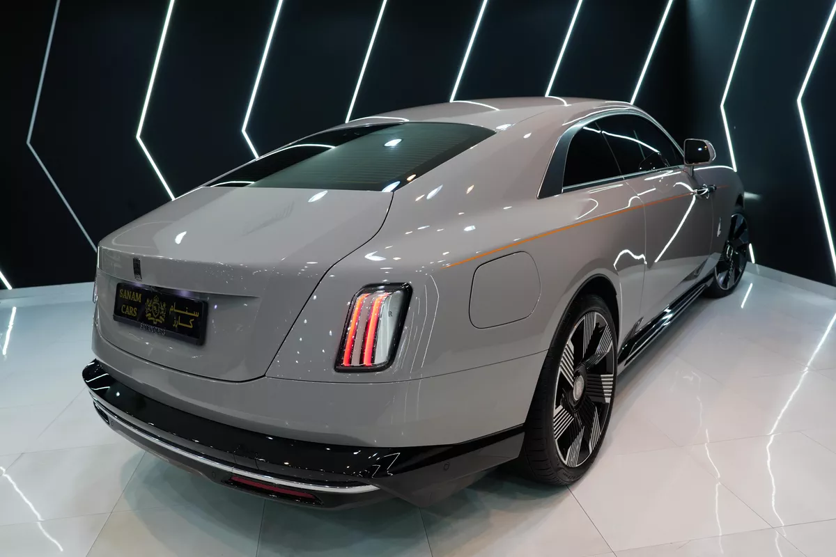 Rolls-Royce Spectre 2024-15-15
