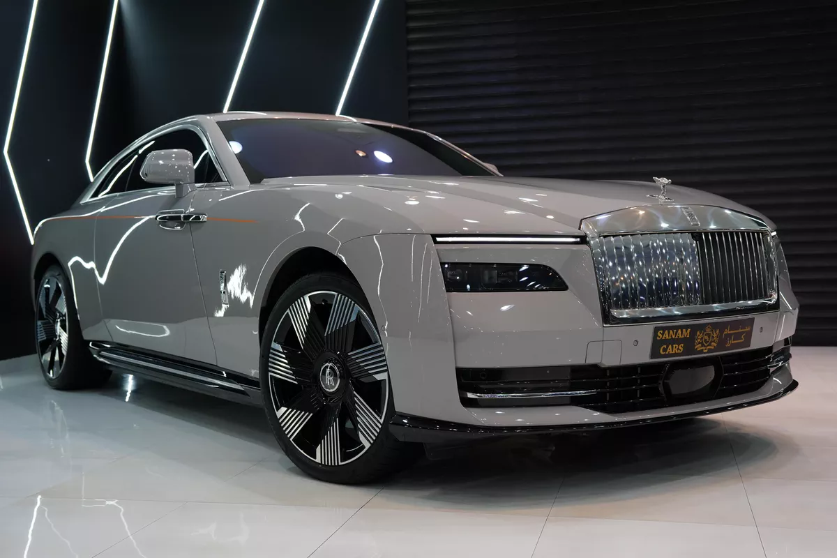 Rolls-Royce Spectre 2024-2-2