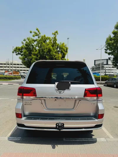 Toyota Land Cruiser GXR Grand Touring  Inhouse & Bank finance-5