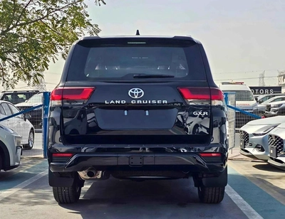 Toyota Land Cruiser GXR HIGH OPTION / RADAR / REAR ENTERTAINMENT SCREENS (CODE # GXR41H)-7