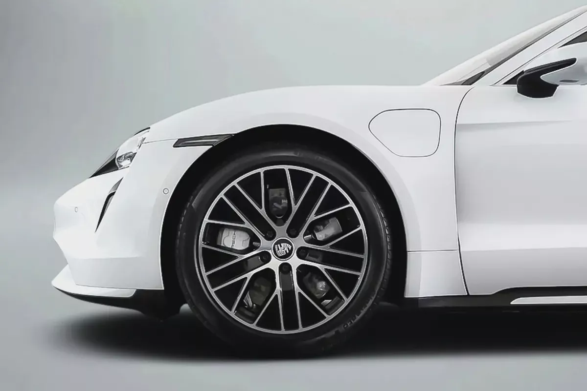 AED 5,797 / 60 months | 0% DP | 2020 Porsche Taycan Turbo / Full Porsche Service History-4-4