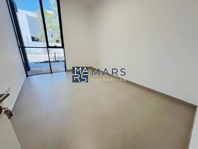 Spacious, Luxury 4 Bedroom Corner Villa, Near Park with Study Room/Majlis, Available For Rent-18