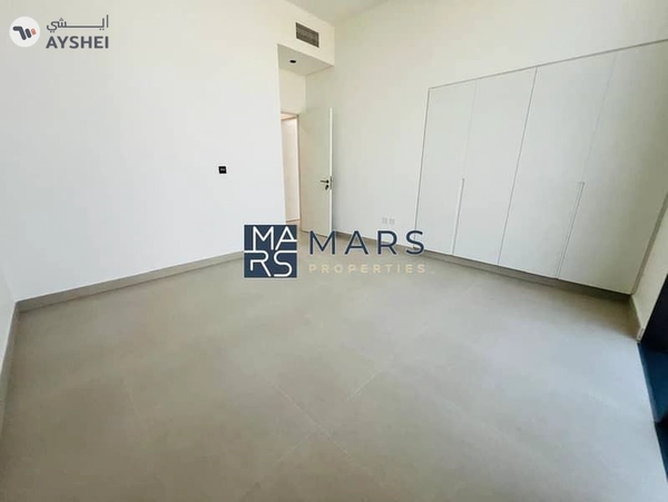 Spacious, Luxury 4 Bedroom Corner Villa, Near Park with Study Room/Majlis, Available For Rent