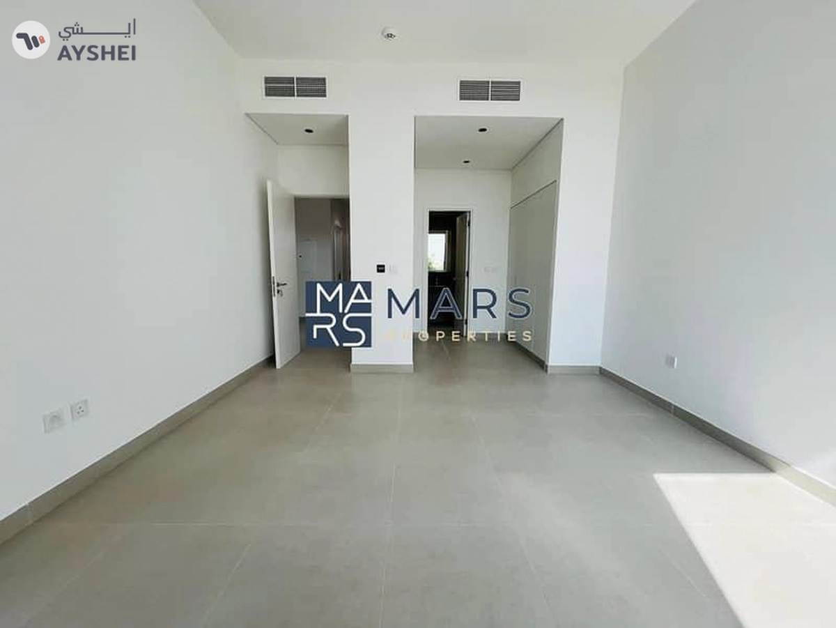 Spacious, Luxury 4 Bedroom Corner Villa, Near Park with Study Room/Majlis, Available For Rent-14-14