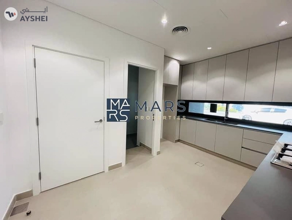 Spacious, Luxury 4 Bedroom Corner Villa, Near Park with Study Room/Majlis, Available For Rent