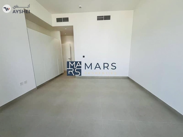 Spacious, Luxury 4 Bedroom Corner Villa, Near Park with Study Room/Majlis, Available For Rent