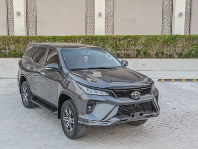 TOYOTA FORTUNER 2018 FACELIFTED 2025 V4 2.7L GCC IN EXCELLENT CONDITION-18