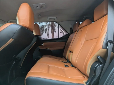 TOYOTA FORTUNER 2018 FACELIFTED 2025 V4 2.7L GCC IN EXCELLENT CONDITION-3