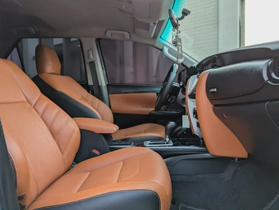 TOYOTA FORTUNER 2018 FACELIFTED 2025 V4 2.7L GCC IN EXCELLENT CONDITION-6