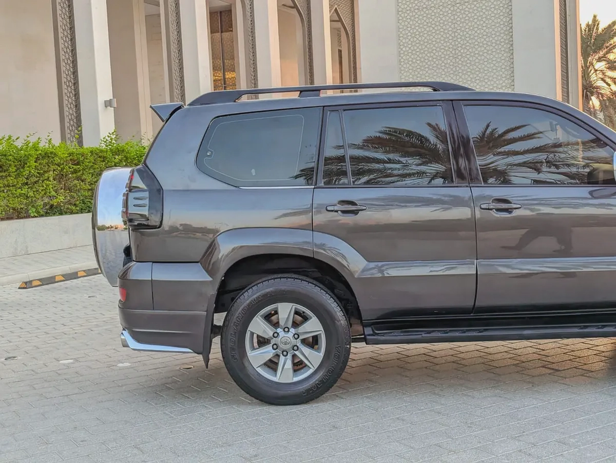 Toyota Prado GX 2004 V4 2.7L | GCC Specs | Reliable SUV-11-11