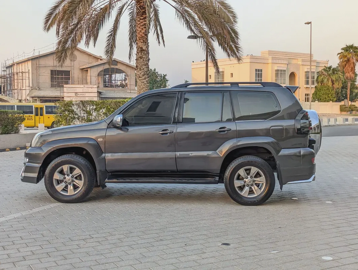 Toyota Prado GX 2004 V4 2.7L | GCC Specs | Reliable SUV-15-15