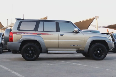 Nissan Super Safari 2018 Gold-5