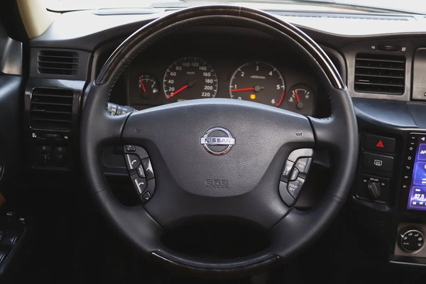 Nissan Super Safari 2018 Gold