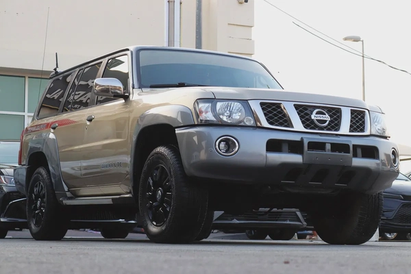 Nissan Super Safari 2018 Gold