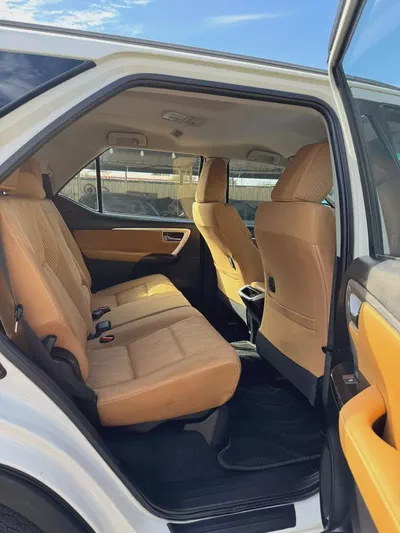 TOYOTA FORTUNER GXR V6 ORIGINAL PAINT-8