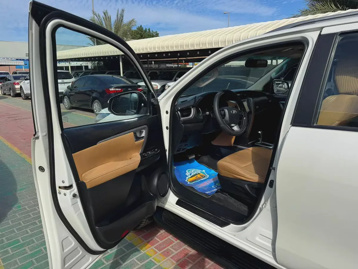 TOYOTA FORTUNER GXR V6 ORIGINAL PAINT-5-5