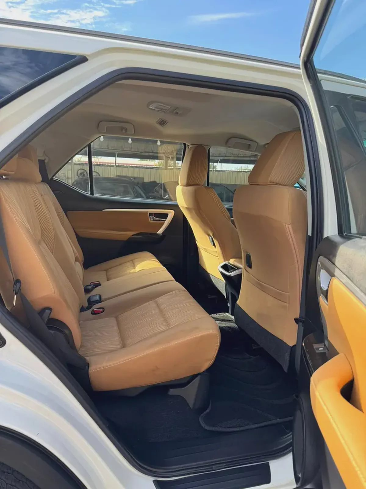 TOYOTA FORTUNER GXR V6 ORIGINAL PAINT-8-8