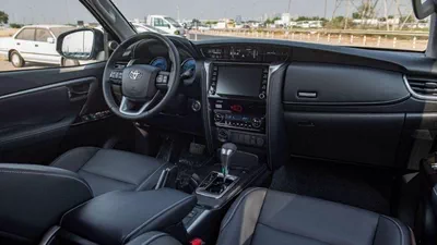 Toyota Fortuner EXR Toyota Fortuner 2.4L Diesel V4 4x4 2024 Automatic-11